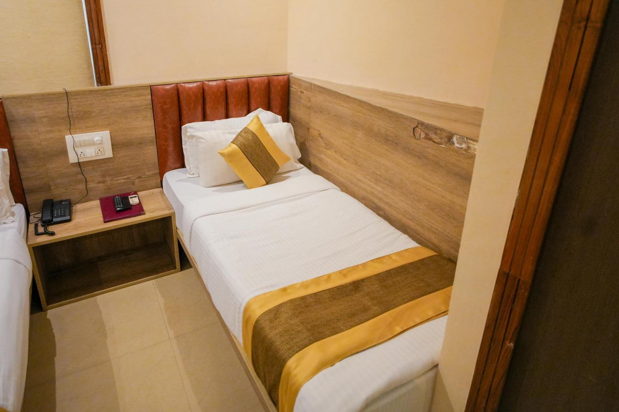 Hotel Skylink Hospitality Mahalaxmi مومباي المظهر الخارجي الصورة