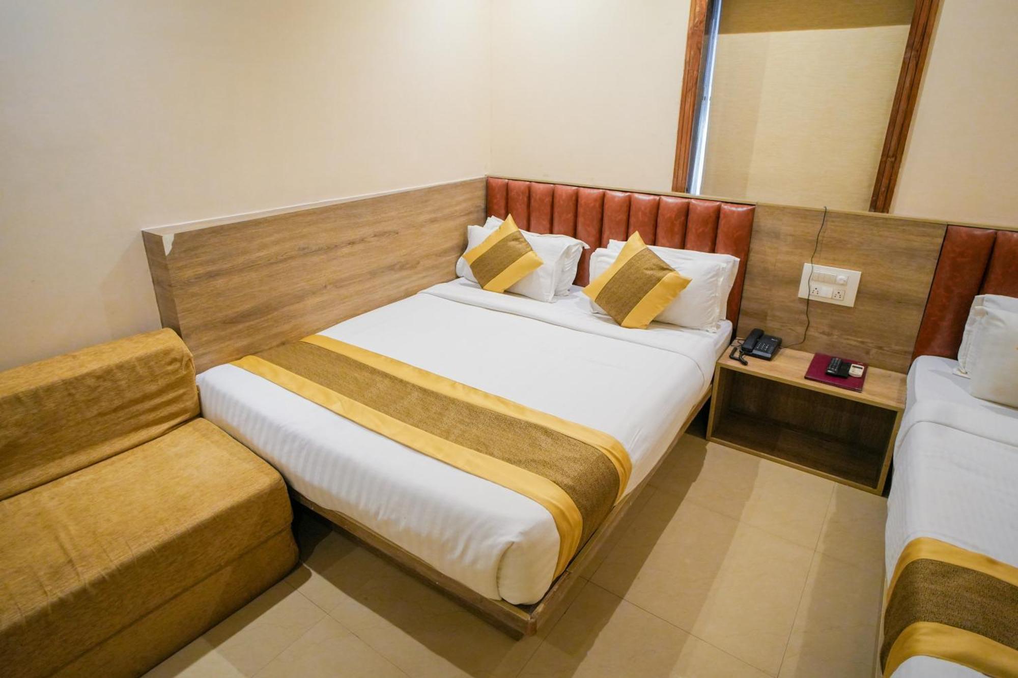 Hotel Skylink Hospitality Mahalaxmi مومباي المظهر الخارجي الصورة