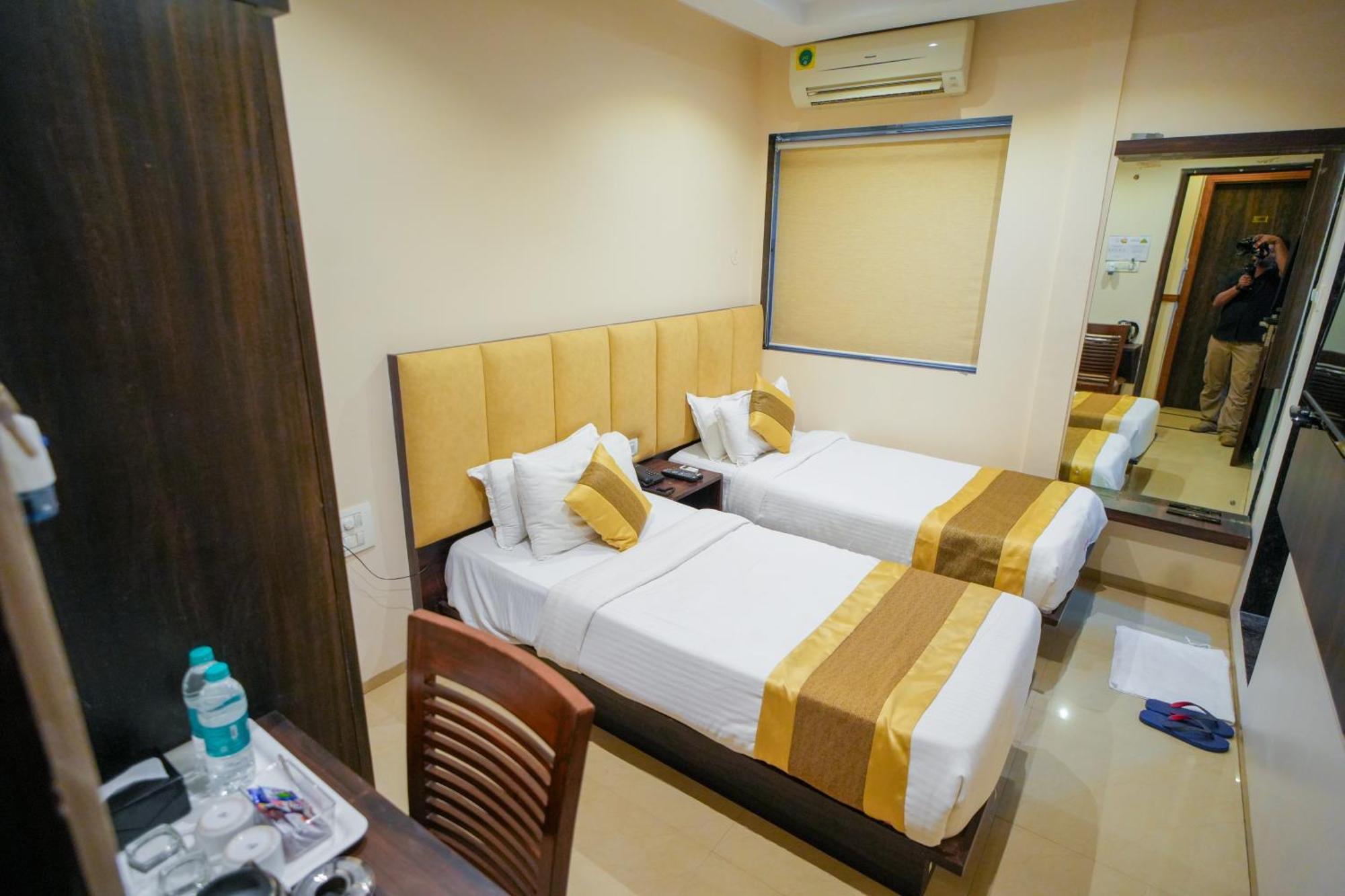 Hotel Skylink Hospitality Mahalaxmi مومباي المظهر الخارجي الصورة