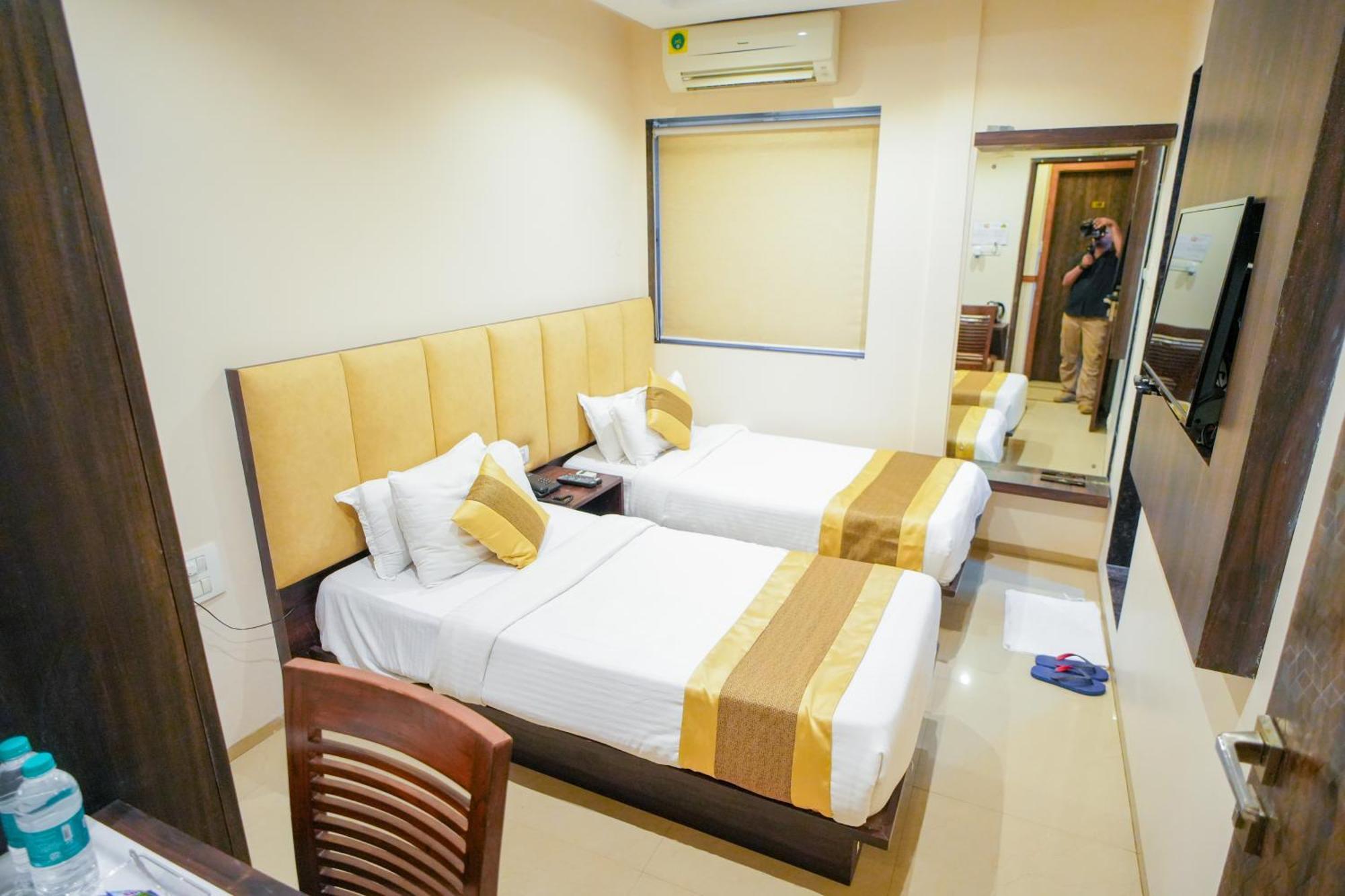 Hotel Skylink Hospitality Mahalaxmi مومباي المظهر الخارجي الصورة