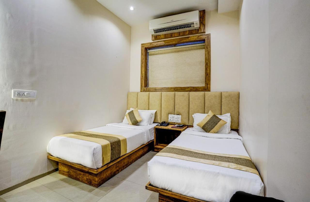 Hotel Skylink Hospitality Mahalaxmi مومباي المظهر الخارجي الصورة